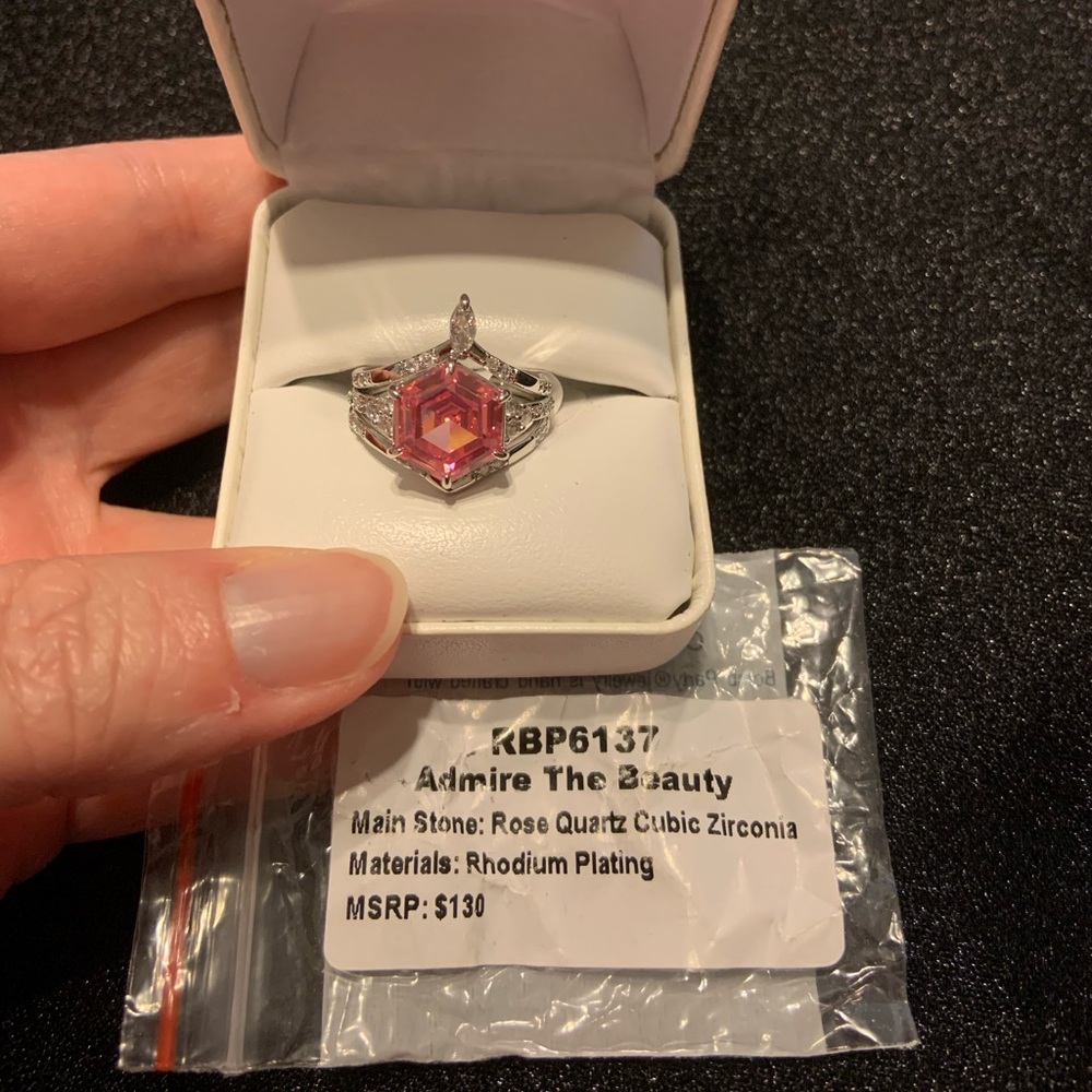 BP size 7 “Admire The Beauty” ring